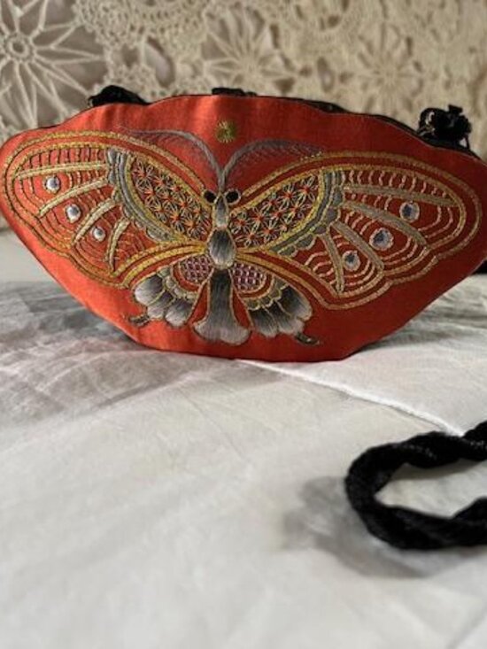 Source Unknown Handbags - Vintage Hard Case Silk Evening Bag w/Embroidered Butterfly/Sz. 6.5"x3.25" Unused